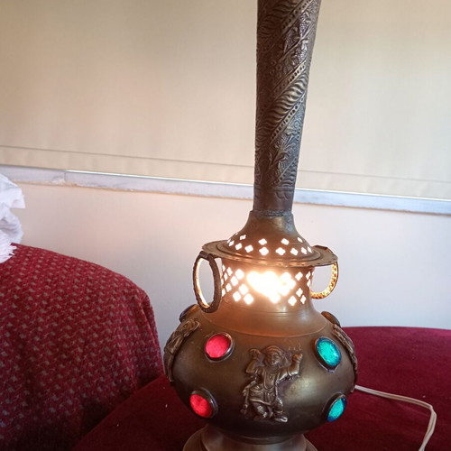 Brass table lamp used, height 40 cm