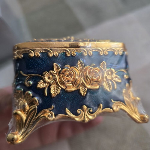 Luxury jewelry box