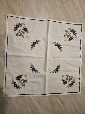 Handmade table runner like new with Christmas design