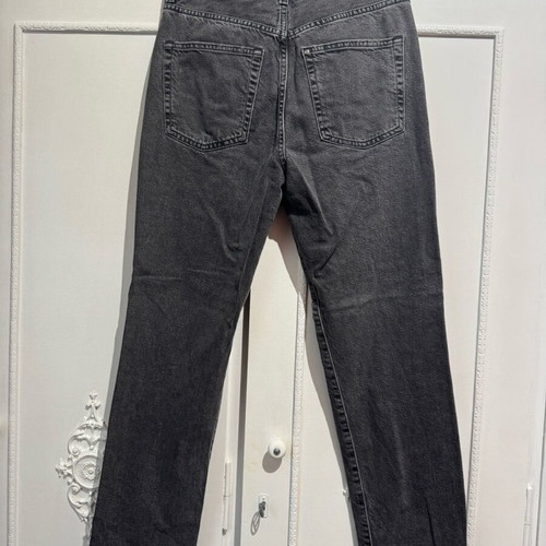 H&M jeans like new with rhinestones gray size 28