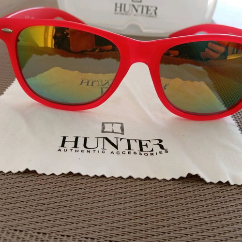 Hunter sunglasses like new, red