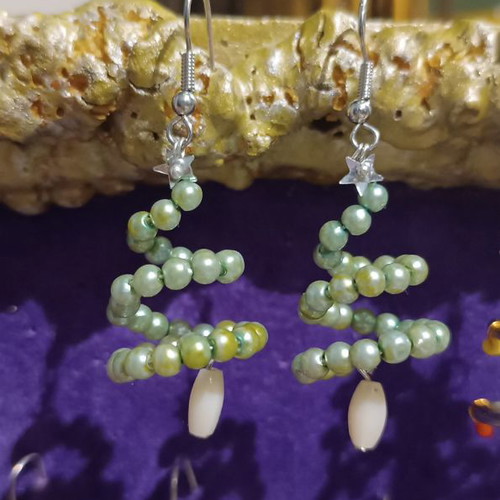 Christmas tree earrings handmade new