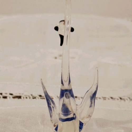 Glass Swan Decorative Figurine like new