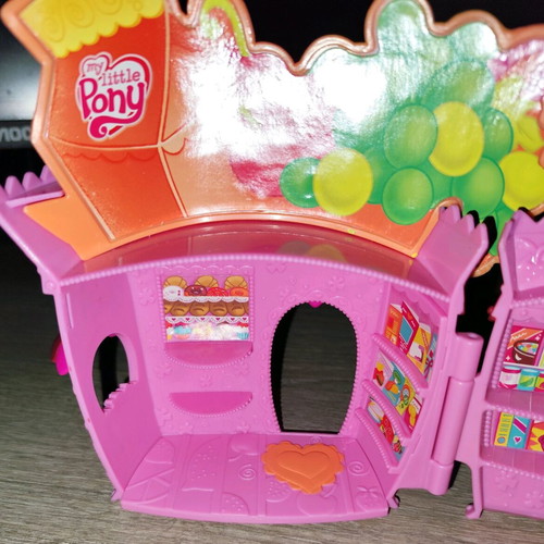 My Little Pony Grocery and Popcorn Movie Theater playsets used