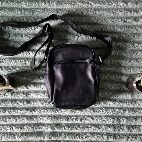 Shoulder bag new black