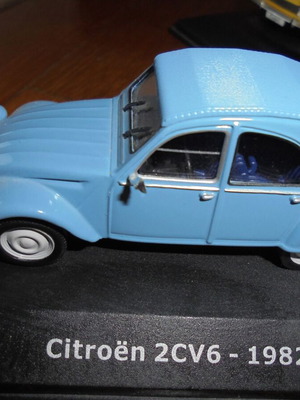 Μινιατούρα αυτοκίνητο Citroen 2CV6 1982 καινούργιο, γαλάζιο