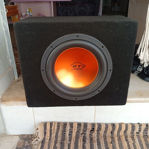 12-inch 600 watt subwoofer, brand new