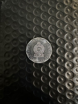 Sri Lanka 10 Rupees coin like new, stainless steel