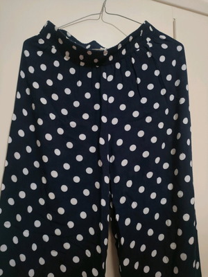 Παντελόνα πουά καλοκαιρινή Chaton μέγεθος M σε πολύ καλή κατάσταση