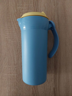 Tupperware jug 1.1lit used with removable handle and screw cap