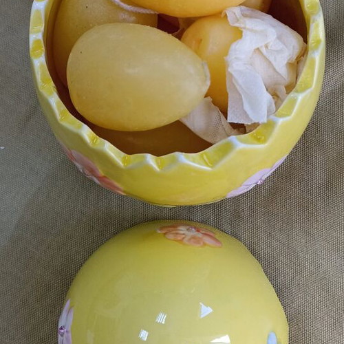 Ceramic egg with candles like new, 17 cm height, 9 pieces