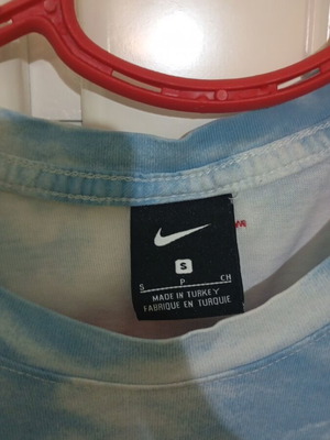 Nike T Shirt like new, size S, white and blue