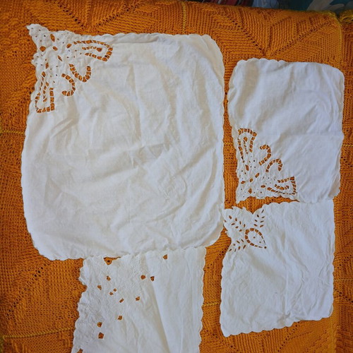 Napkins used, set of assorted pieces
