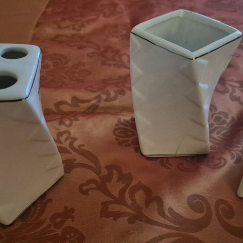 Bathroom set of 3 glass pieces used
