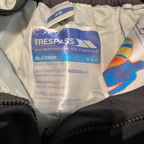 Trespass ski snowboard pants with detachable straps