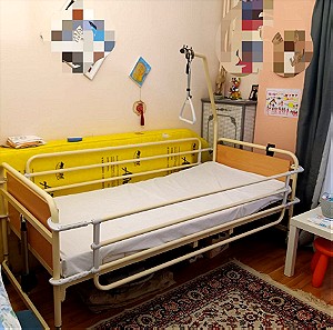 Νοσοκομειακό ηλεκτρικό πολυσπαστο κρεβάτι 3 επιλογών.