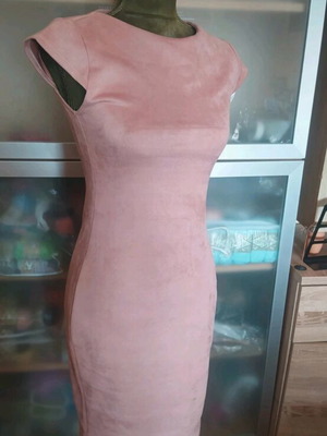 Dress new size M, color dusty apple