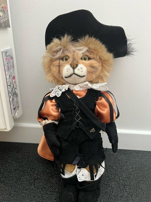 Musketeer orange cat collectible doll new