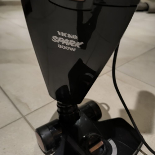Stick vacuum VICKO Spark 800 W used