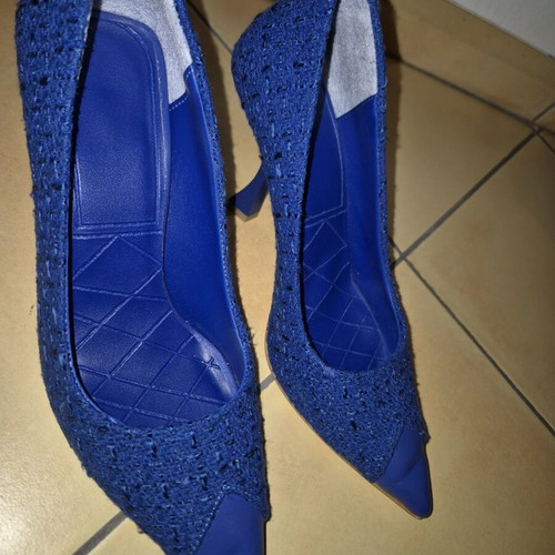 Iris Shoes blue pump like new, 9 cm heel