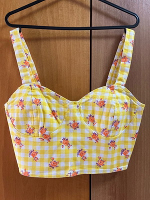 Crop top σαν καινούργιο, νούμερο small, κίτρινο