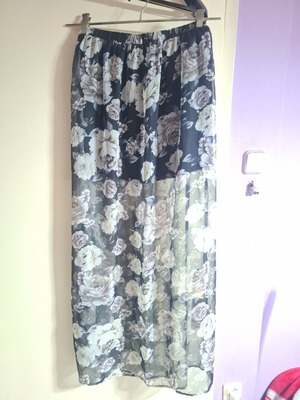 Skirt transparent black with floral patterns, like new, Pink Woman