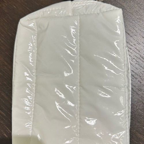 L’Oréal white toiletry bag new