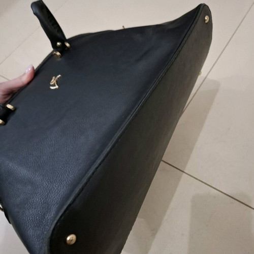 Veta black handbag like new