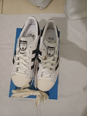 adidas gazelle silver green womens Men's adidas Superstar Shoes White IF1585 main image 0