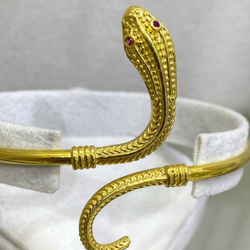 Handmade silver (925) gold-plated snake bracelet with red stones new