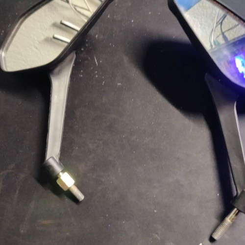 Aftermarket carbon mirrors like new