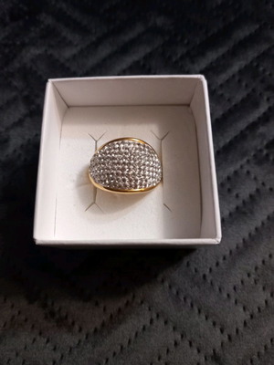Δαχτυλίδι Swarovski καινούργιο, επιχρυσωμένο 18 καρατίων με πέτρες ζβαροφκι