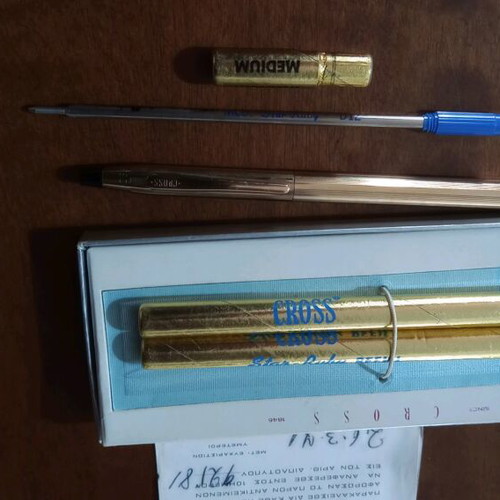Collectible 14k gold-plated pen with two refills new