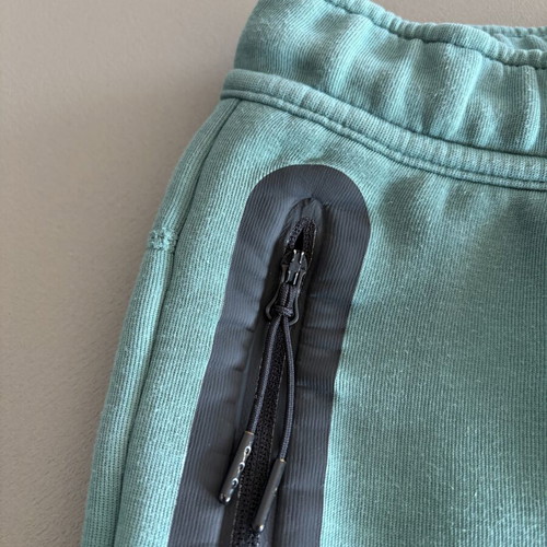 Nike Tech Fleece Men Shorts XL used, green