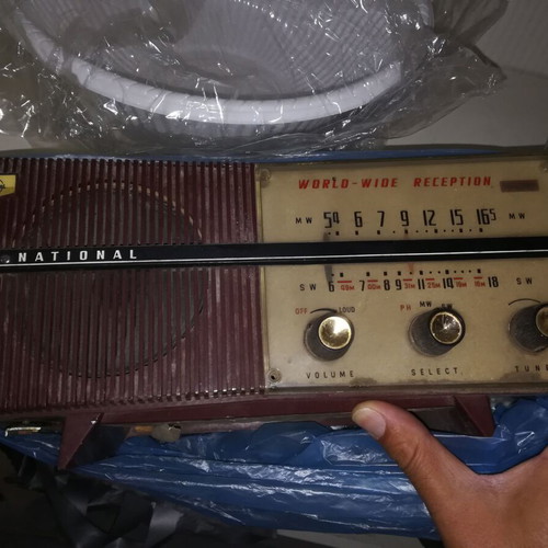 National Panasonic RE-710 radio used, vintage 1960