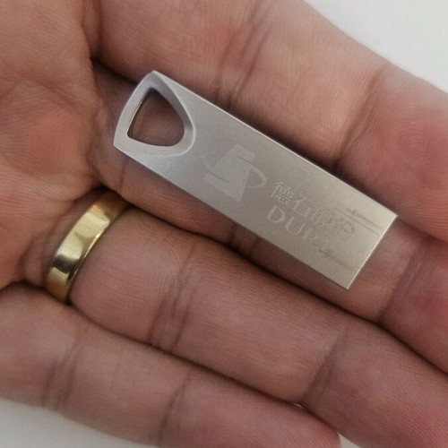 Dubt USB 32GB used