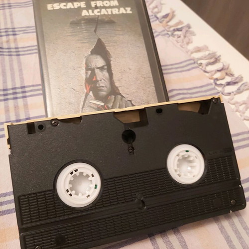 Escape from Alcatraz VHS used, clamshell case