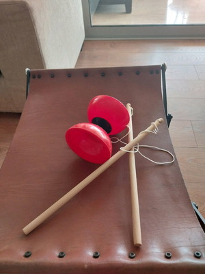 Diabolo toy red