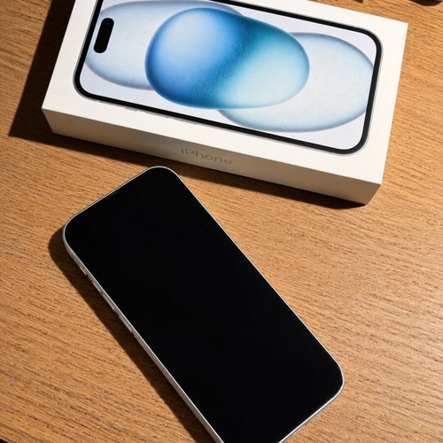 Apple iPhone 15 128GB, white, like new, with box