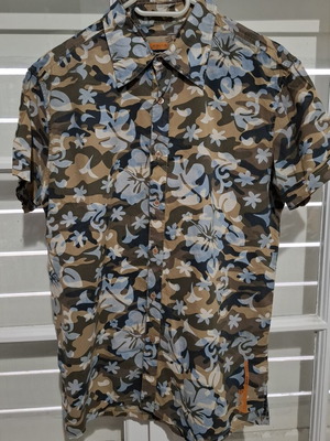 3Guys Short Sleeve Shirt M like new, beige and brown