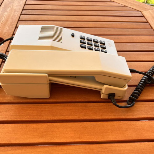 Vintage OTE Iris Corded Phone Intracom like new, beige