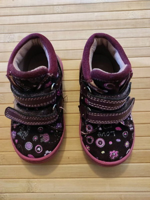 Girls' boot size 22 like new