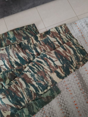 Military pants like new, pack of three, large and extra large
