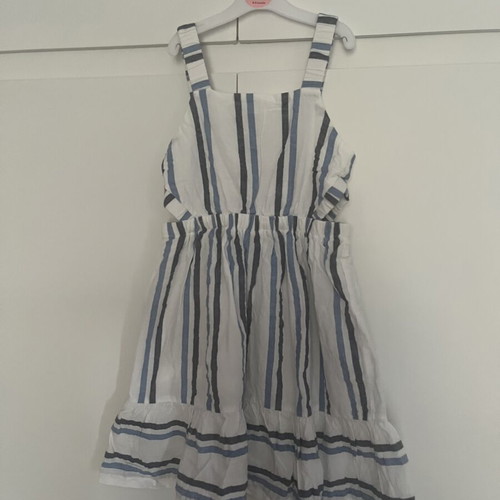 Girls' dresses used, pack of 9 for ages 6-8