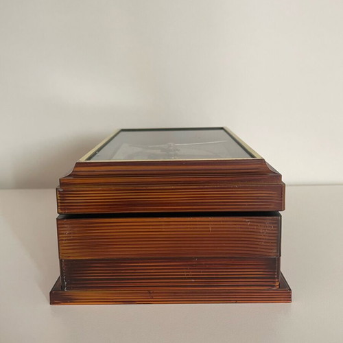 Collectible wall clock like new with key holder and mail organizer
