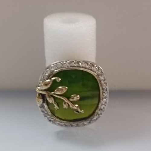Ozze pendant and ring set like new with green peridot and silver 925