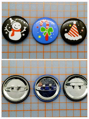 Christmas pins new, set of 3 multicolored