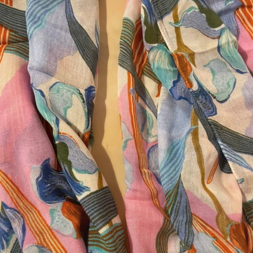 Benetton spring scarf like new, multicolored