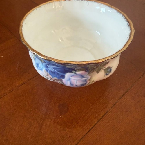 Royal Albert Moonlight Rose sugar bowl like new