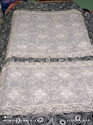 Комплект дантелени кърпи за маса и пътека като нови, 2 части